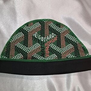 High Quality Green and Black Patterned Wave Cap Comes Brand New In Packaging